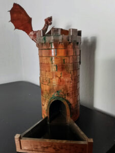 torre con drago stampata con stampante 3d e colorata